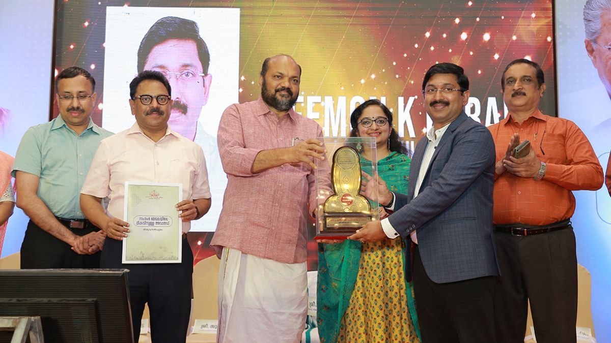 Mane Kancor Wins Kerala Government’s Award For The Best Exporter
