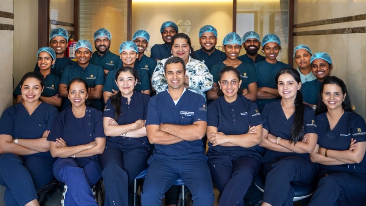 Why Celebrities and NRIs Choose The Dental Bond for One-Day Smile Makeovers in Mumbai