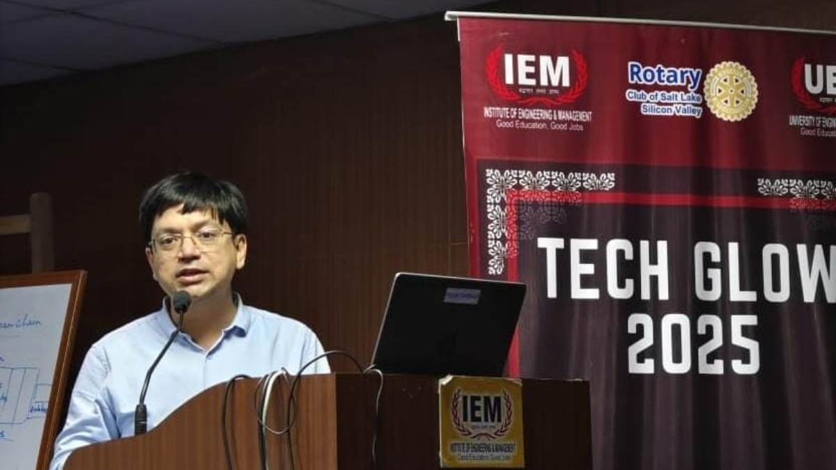 TechGlow 2025 Ignites Minds : IEM-UEM Celebrates AI, Creativity, and Innovation